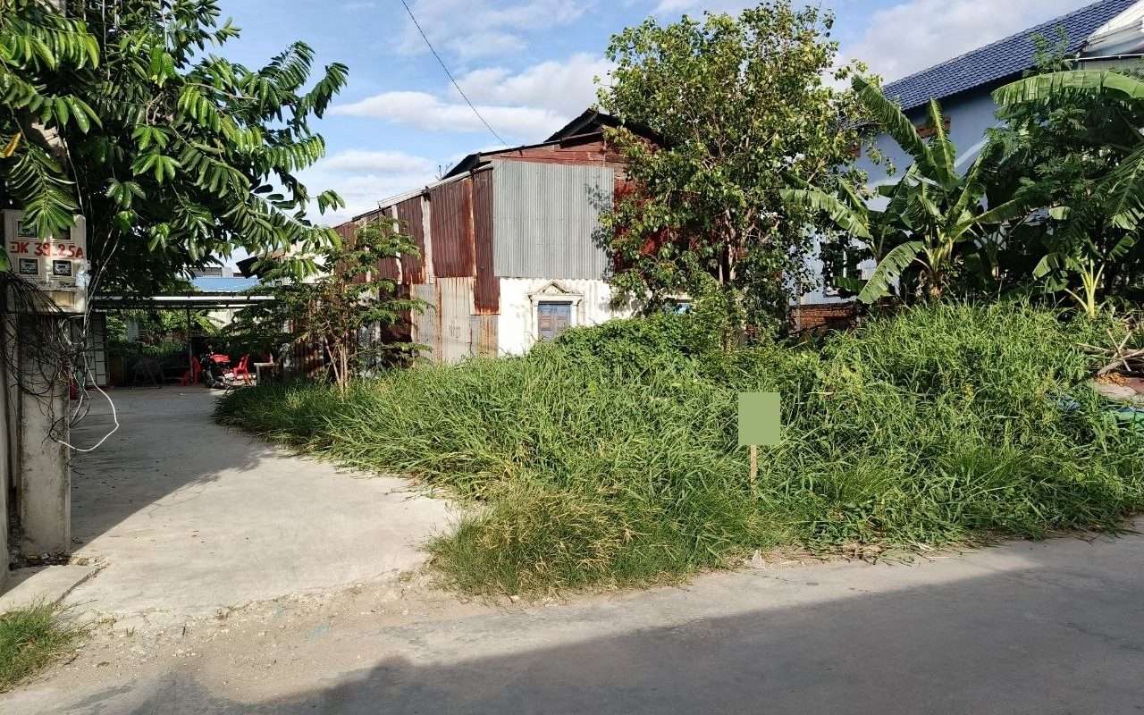 $$$-ដីលក់20m x 10m $70,000-$$$