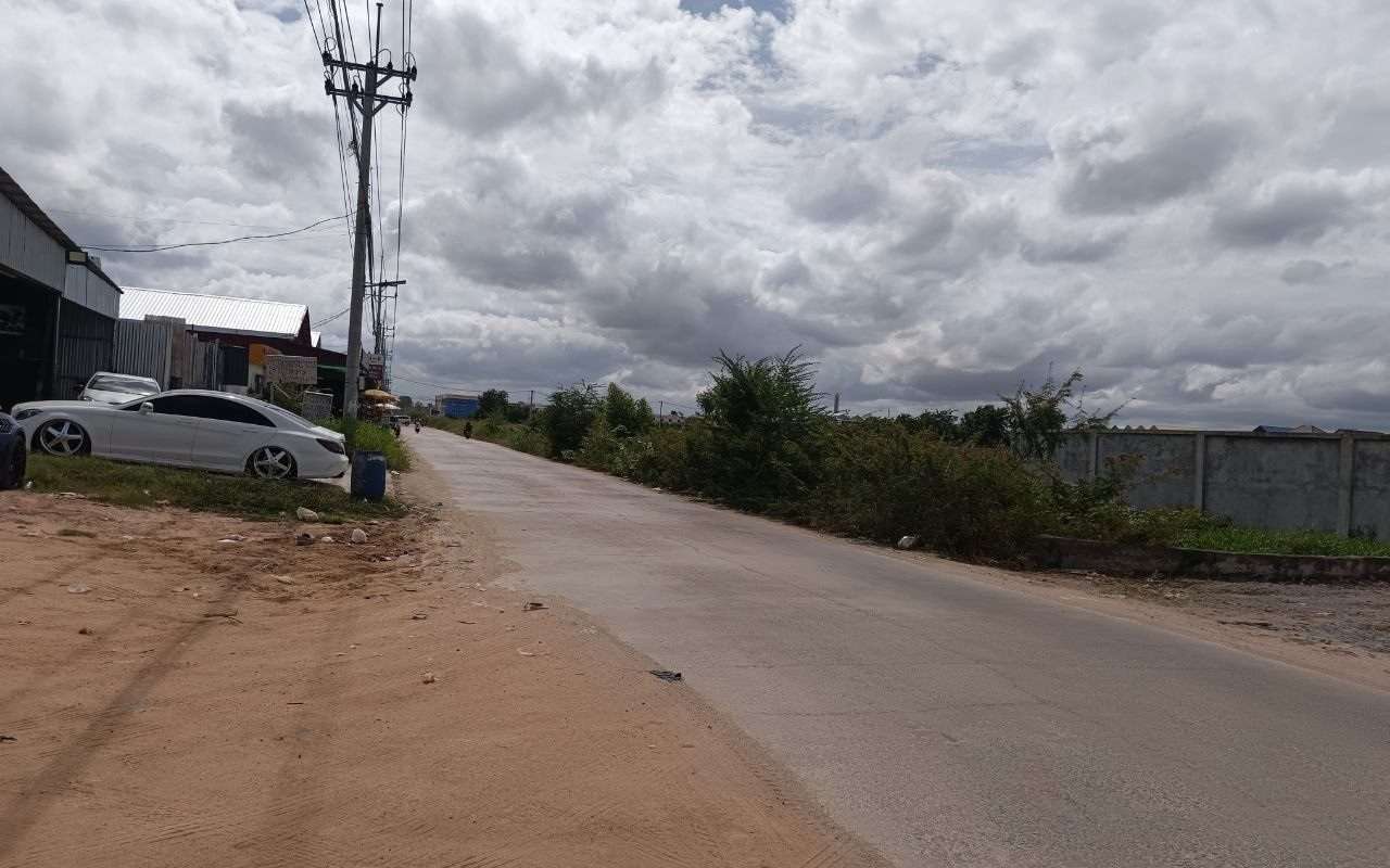 $$$-ដីអាជីវកម្មជួល 7,000 Sqm $3,000/ខែ-$$$