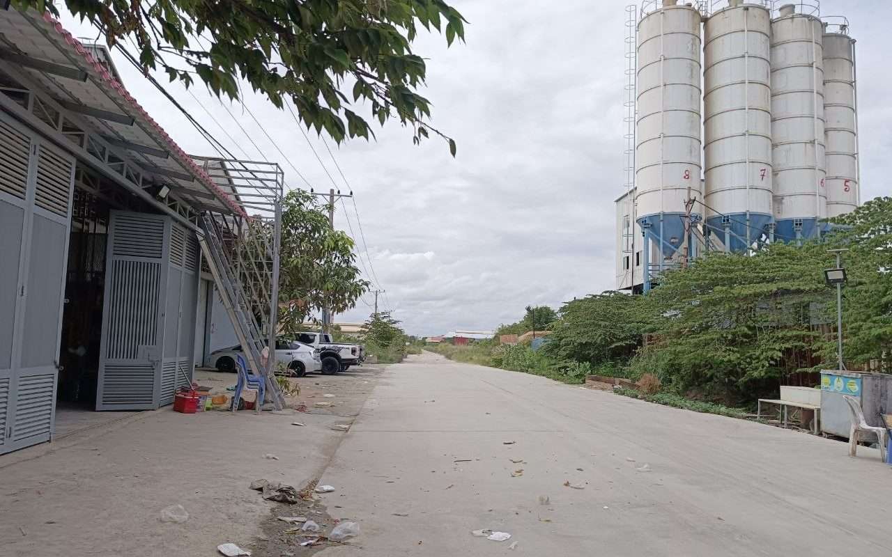 $$$-ដីលក់ប្លង់រឹង10m x 33m $120,000-$$$
