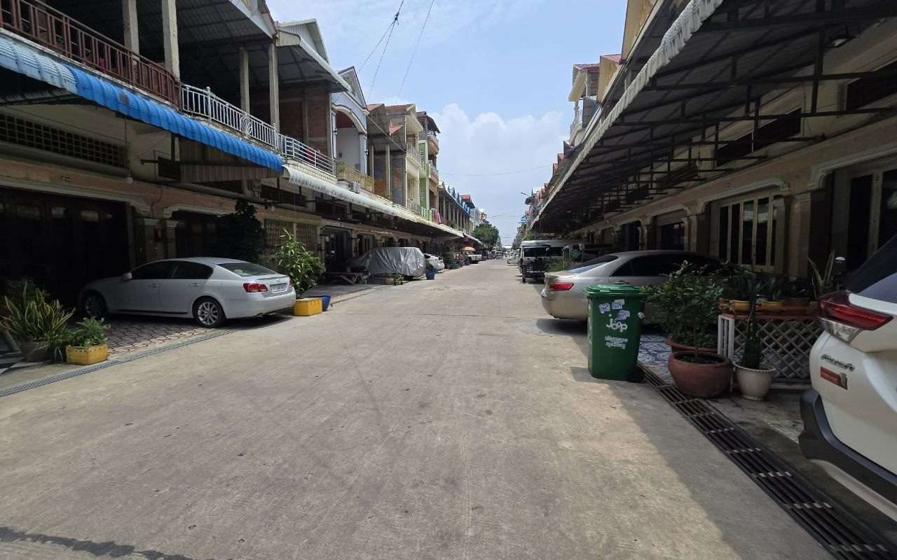 $$$-ផ្ទះលក់ 4.3m x 22m $86,000-$$$